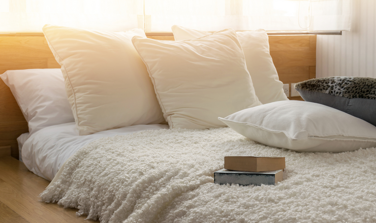 5 Things Well-Rested People Keep Out Of Their Bedrooms